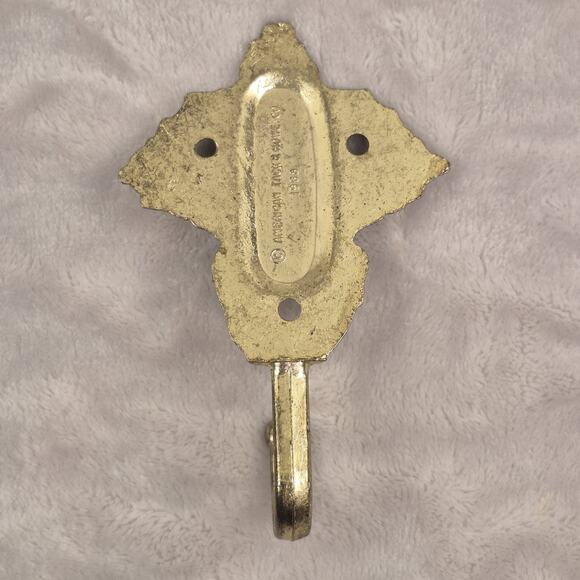 Vintage 1968 American Tack & Hardware Wall Clothing Hook 3-7/8" & 2 Mini Hooks - Picture 3 of 10